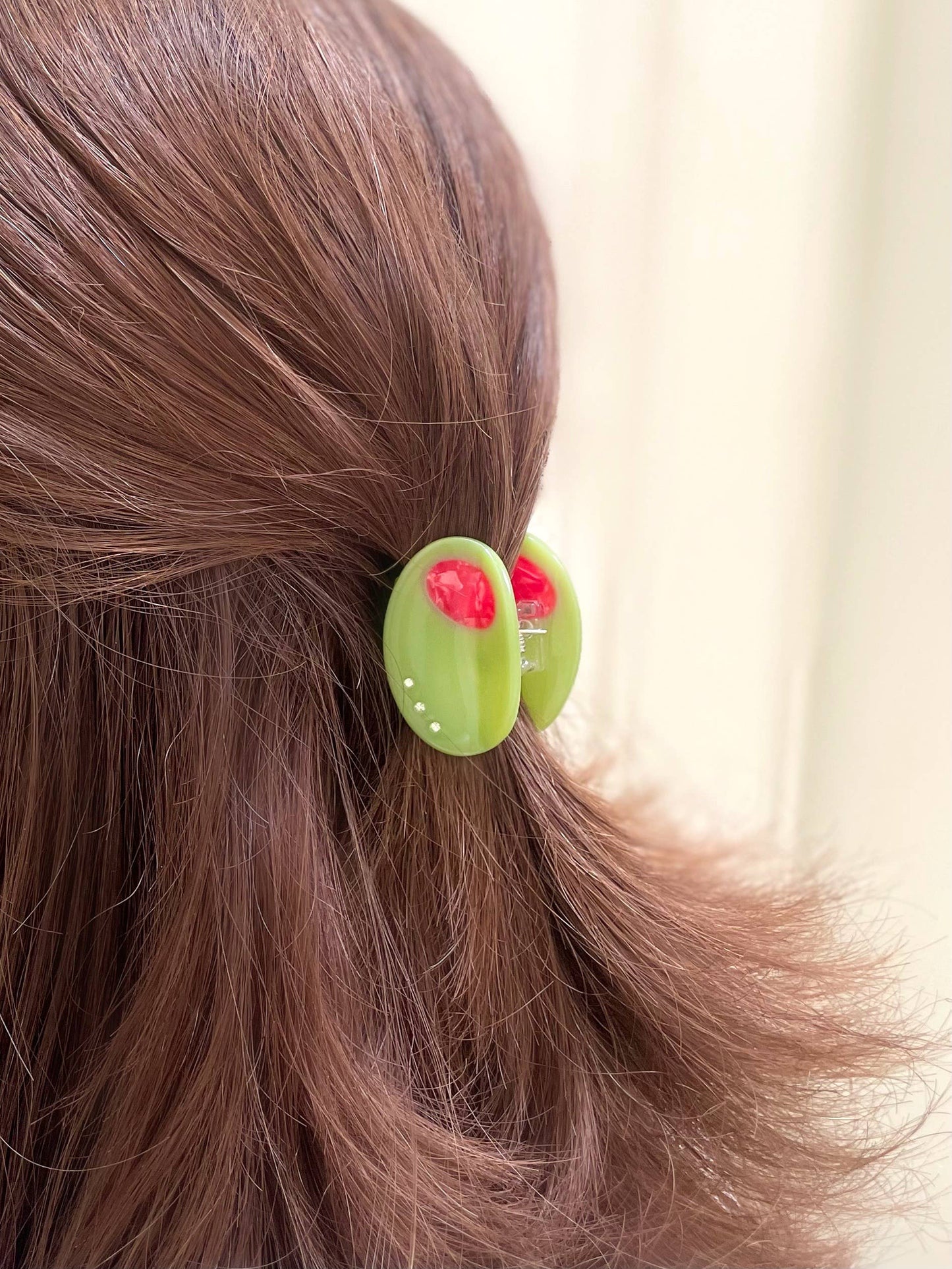 Line & Co - Olive Claw Clip