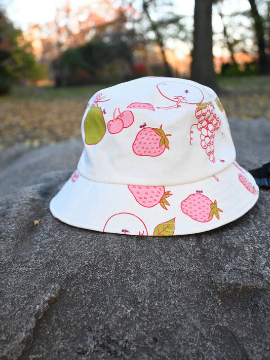 Natali Koromoto - "All Over Fruit" bucket hat: S/M